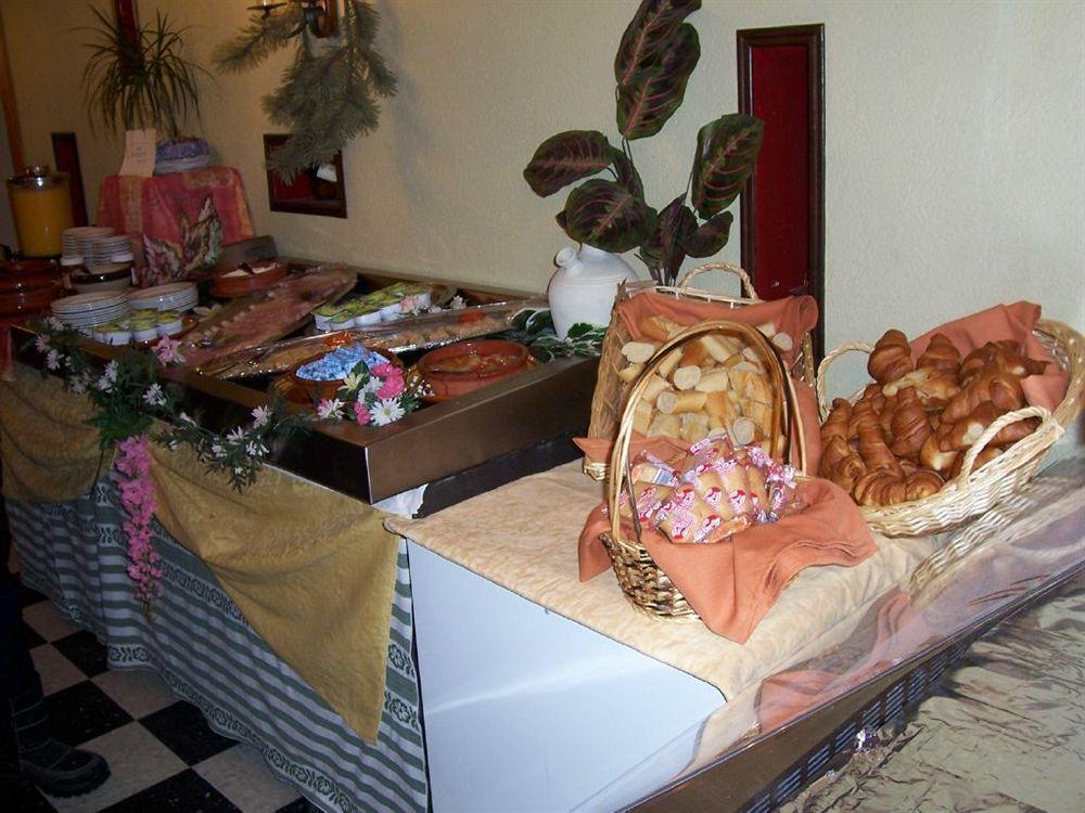 Hotel L'Oustalet Font-Romeu-Odeillo-Via Εξωτερικό φωτογραφία